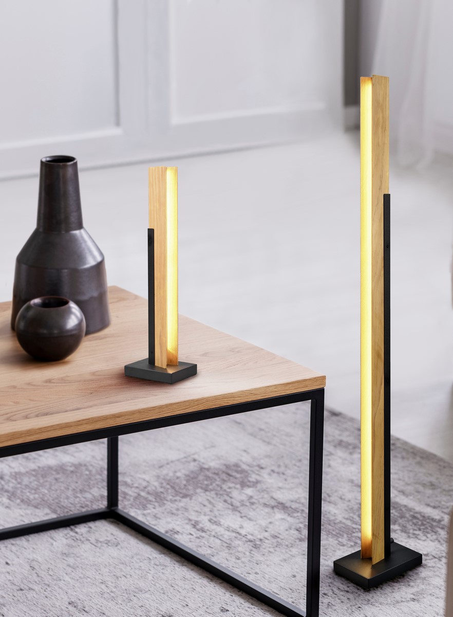 Ceramic vases on simple wooden coffee table in elegant living ro 441610132 A 2