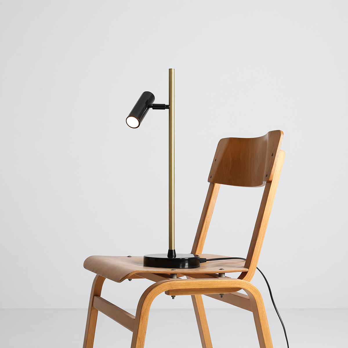 3-trevo-table-male 3 trevo table male