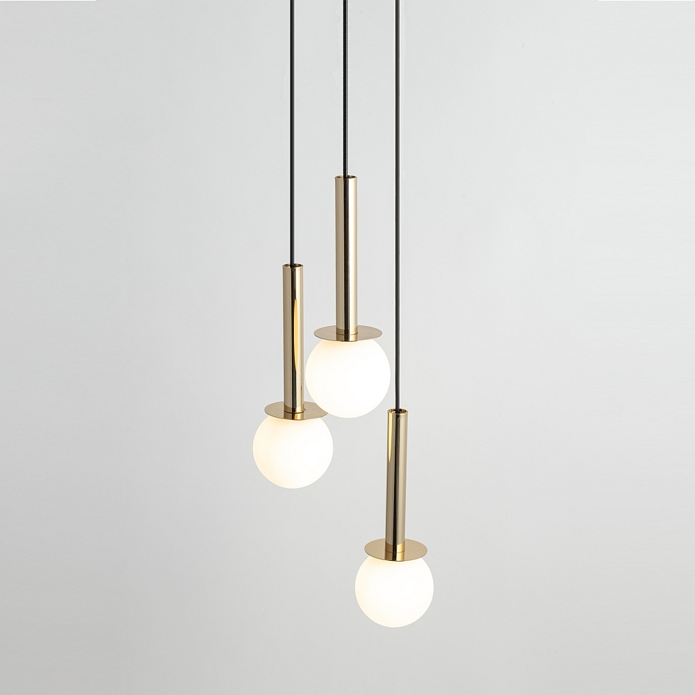 daisy-3-zlota-lampa-biale-kulki-1-lamperiaconcept daisy 3 zlota lampa biale kulki 1 lamperiaconcept