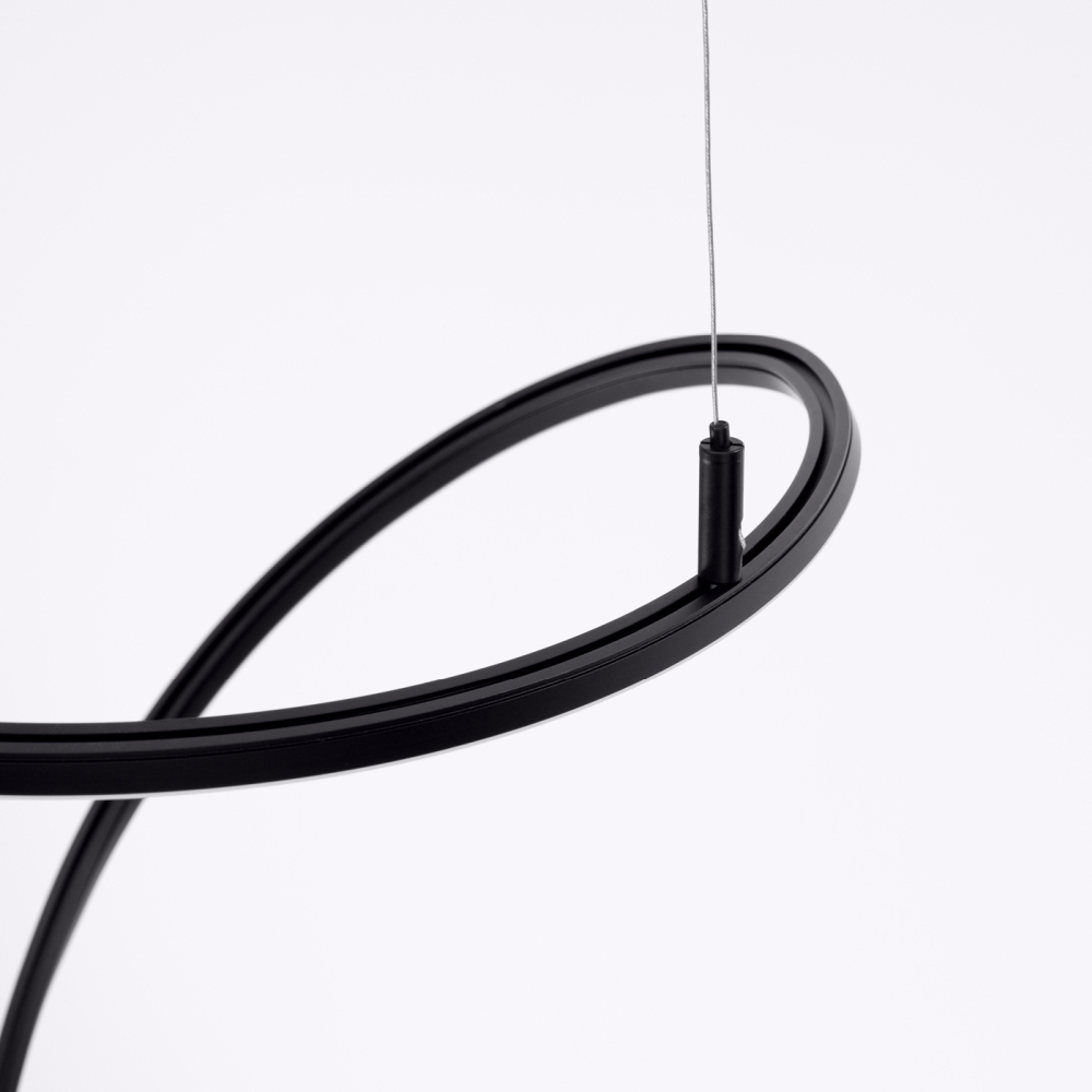 bjorn-dluga-lampa-wiszaca-nad-schody-detale-lamperiaconcept bjorn dluga lampa wiszaca nad schody detale lamperiaconcept