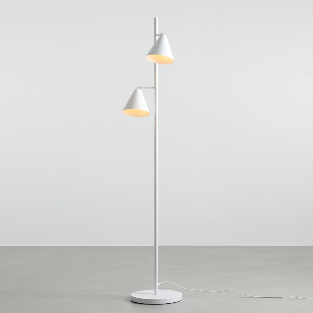form-2-white-lampa-podlogowa-stozek-lamperiaconcept form 2 white lampa podlogowa stozek lamperiaconcept