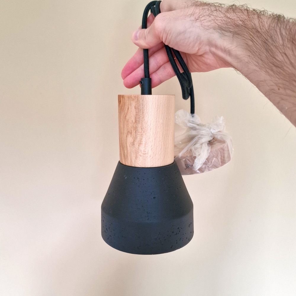 qubic-bk-betonowa-lampa-real-unboxing-lamperiaconcept qubic bk betonowa lampa real unboxing lamperiaconcept