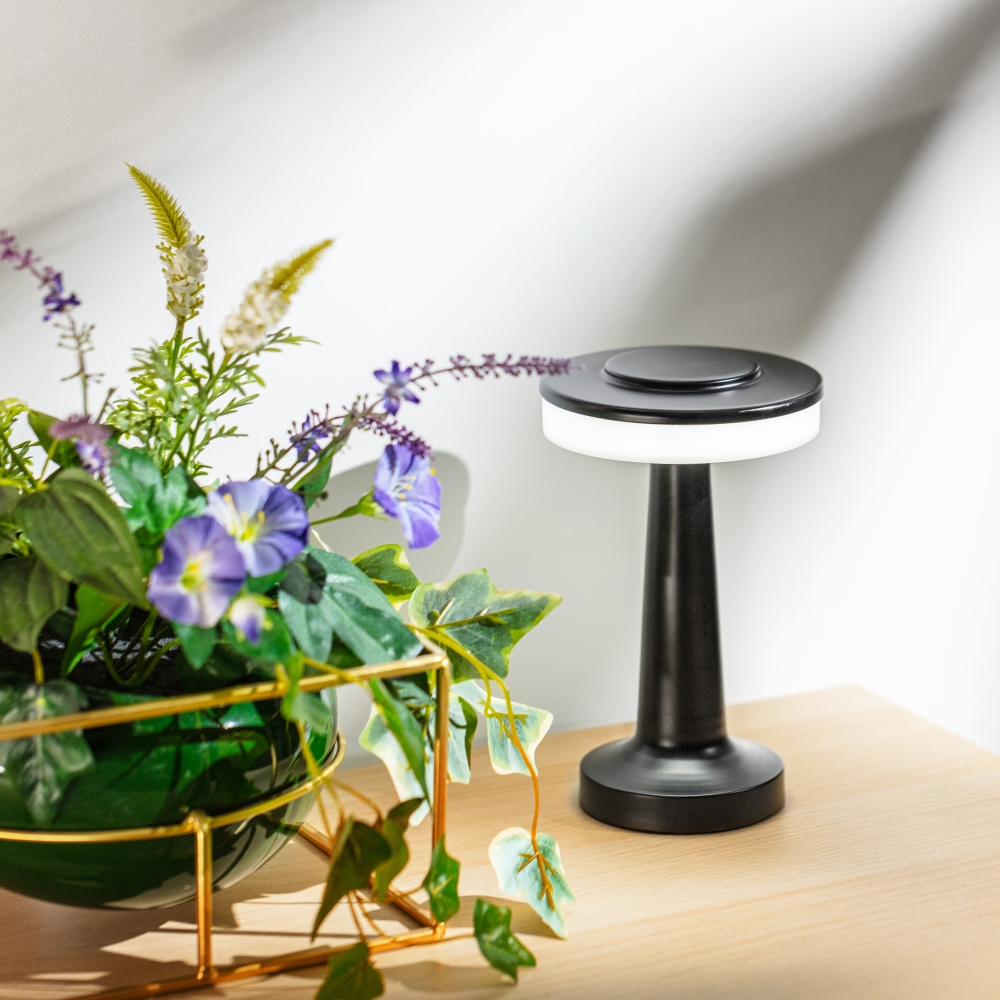 monum-black-przenosna-lampka-nocna-aranzacja-led-sciemnialna-lamperiaconcept monum black przenosna lampka nocna aranzacja led sciemnialna lamperiaconcept