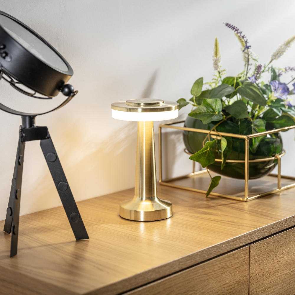 monum-gold-przenosna-lampka-nocna-aranzacja-led-sciemnialna-lamperiaconcept monum gold przenosna lampka nocna aranzacja led sciemnialna lamperiaconcept