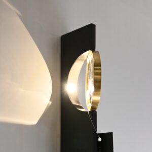 flux czarno zloty kinkiet led on real lamperiaconcept