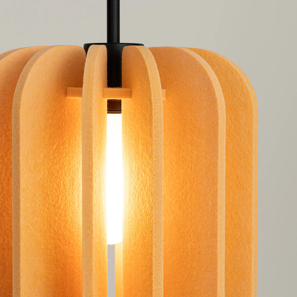mula-27-zolta-lampa-z-filcu-detale-lamperiaconcept mula 27 zolta lampa z filcu detale lamperiaconcept