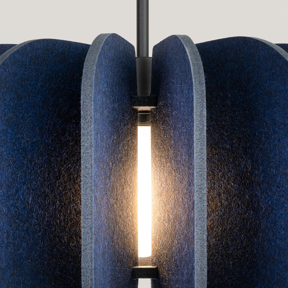 mula-45-granatowa-lampa-z-filcu-detale-1-lamperiaconcept mula 45 granatowa lampa z filcu detale 1 lamperiaconcept