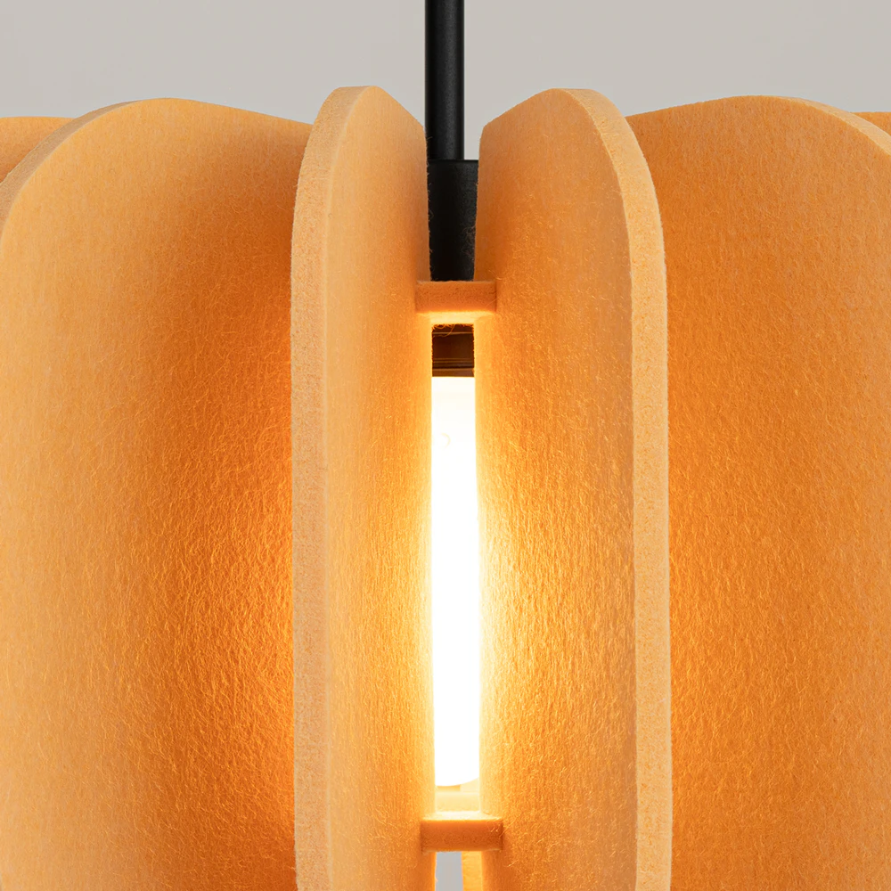 mula-zolta-lampa-z-filcu-detale-lamperiaconcept mula zolta lampa z filcu detale lamperiaconcept