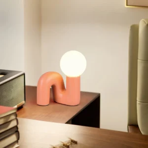 quinn apricot designerska lampka stolowa nowoczesna wizka lamperiaconcept