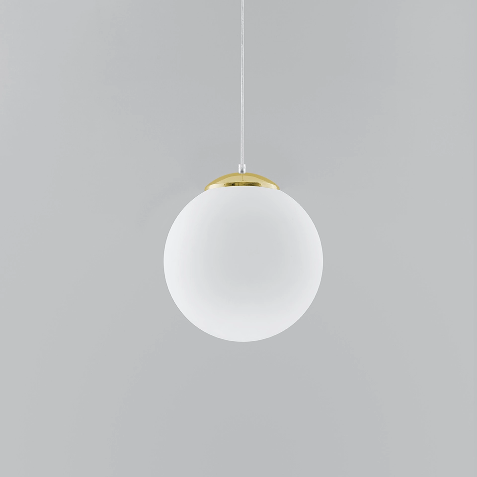 ugo-30-lampa-wiszaca-biala-kula-ze-zlotym-0-lamperiaconcept ugo 30 lampa wiszaca biala kula ze zlotym 0 lamperiaconcept
