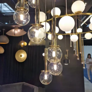 daisy zlota lampa przezroczyste kulki on real lamperiaconcept