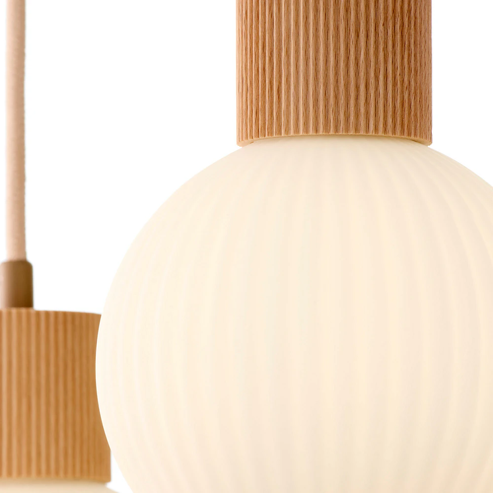 alba-1-lampa-z-ryflowanym-kloszem-mlecznym-detale-2-lamperiaconcept alba 1 lampa z ryflowanym kloszem mlecznym detale 2 lamperiaconcept