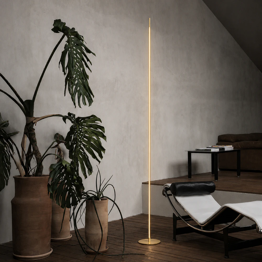blade-pt-ottone-minimalistyczna-lampa-nowoczesna-stojaca-aranzacja-lamperiaconcept blade pt ottone minimalistyczna lampa nowoczesna stojaca aranzacja lamperiaconcept