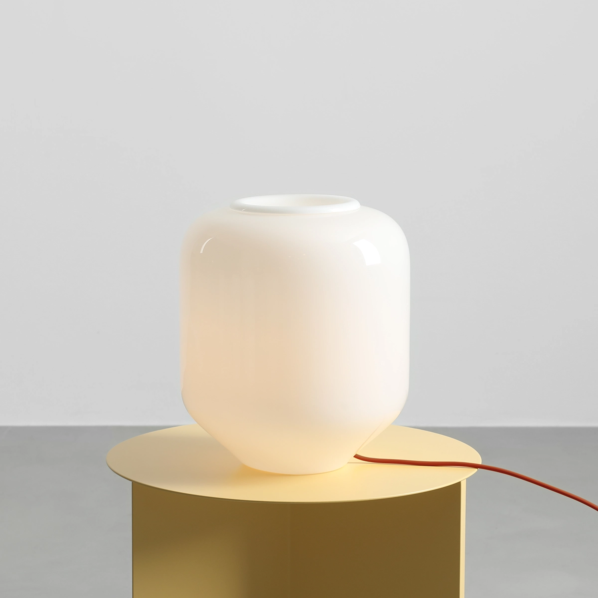 flask-L-cherry-stolowa-lampa-z-mlecznym-kloszem-lamperiaconcept flask L cherry stolowa lampa z mlecznym kloszem lamperiaconcept
