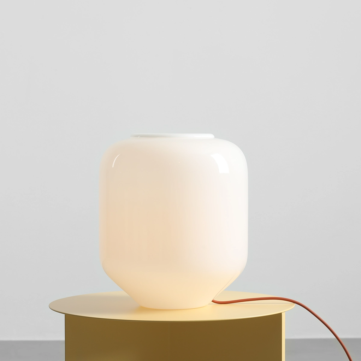 flask-L-terra-stolowa-lampa-z-mlecznym-kloszem-lamperiaconcept flask L terra stolowa lampa z mlecznym kloszem lamperiaconcept