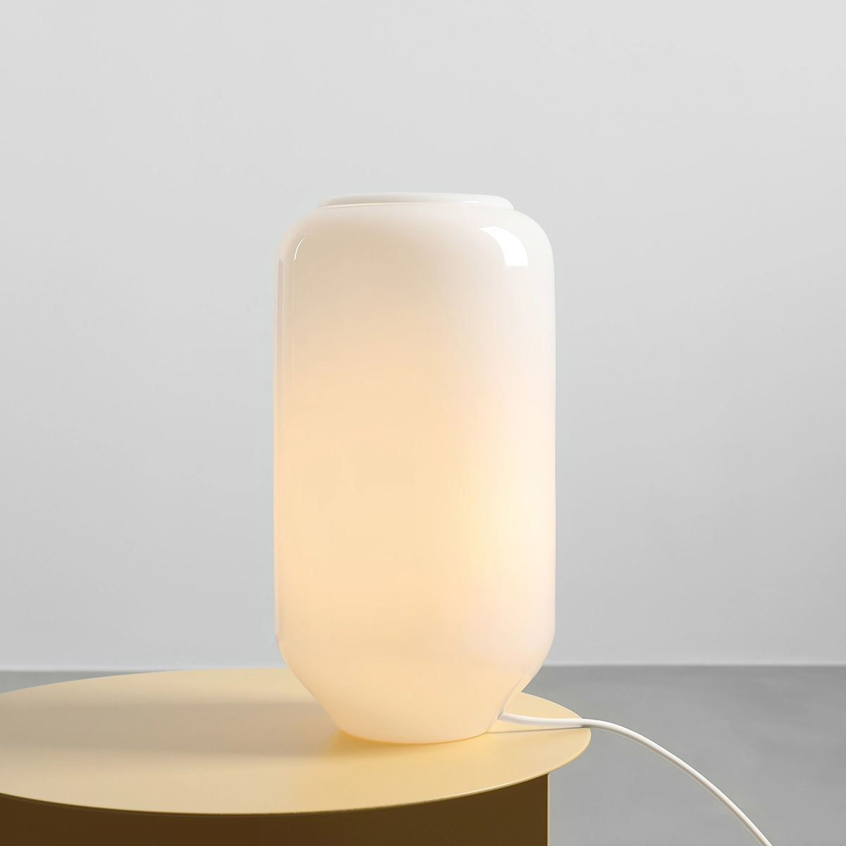 flask-m-cotton-stolowa-lampa-z-mlecznym-kloszem-lamperiaconcept flask m cotton stolowa lampa z mlecznym kloszem lamperiaconcept