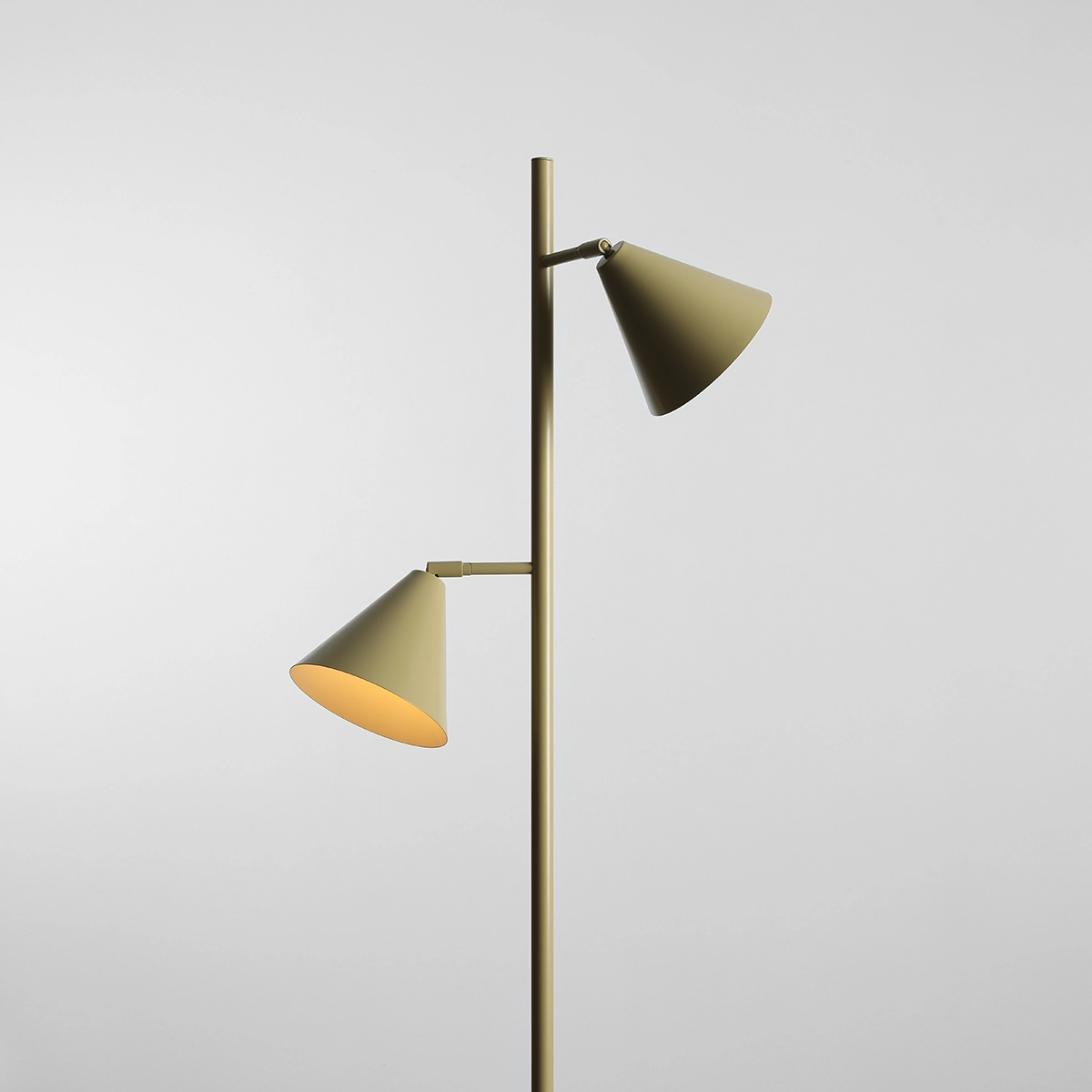 form-2-pistachio-lampa-podlogowa-stozek-on-1-lamperiaconcept form 2 pistachio lampa podlogowa stozek on 1 lamperiaconcept