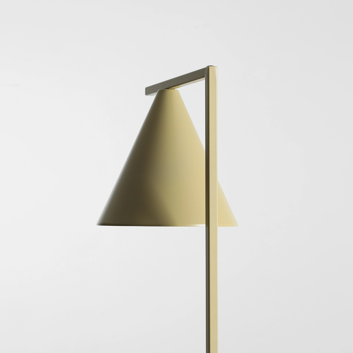 form-pistachio-lampa-podlogowa-stozek-detale-1-lamperiaconcept form pistachio lampa podlogowa stozek detale 1 lamperiaconcept