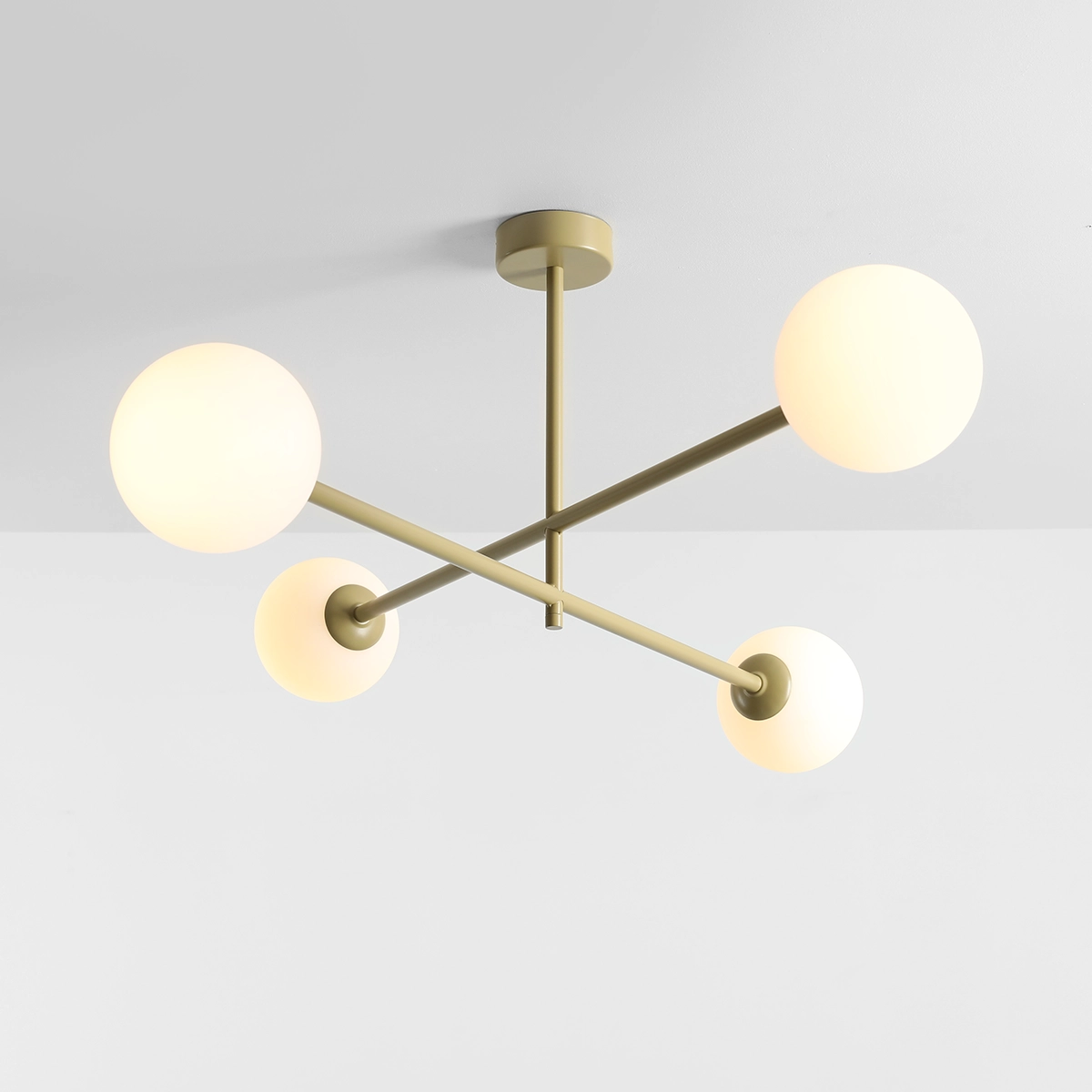 pinne-4-pistachio-krotka-lampa-sufitowa-z-kulami-1-lamperiaconcept pinne 4 pistachio krotka lampa sufitowa z kulami 1 lamperiaconcept