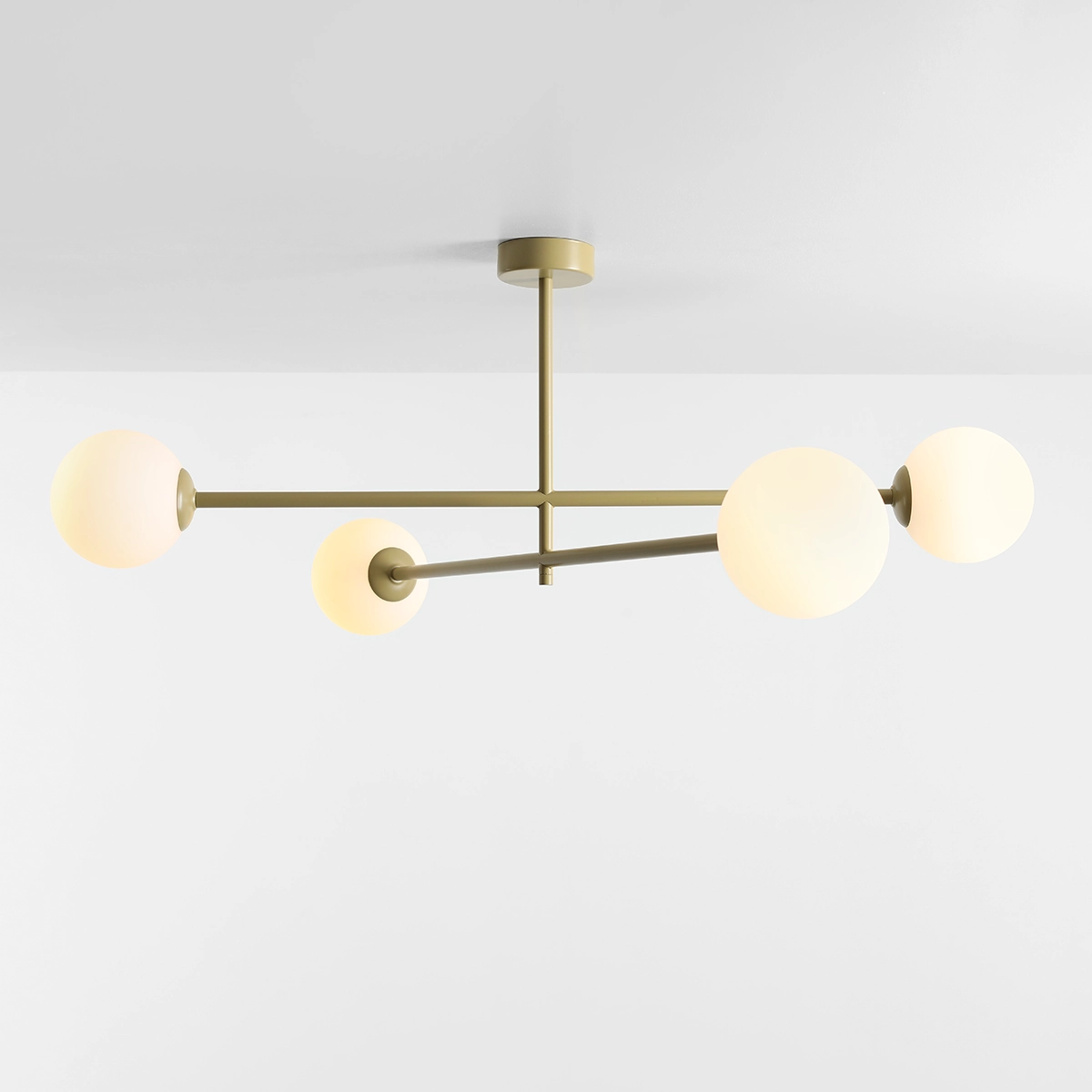 pinne-4-pistachio-krotka-lampa-sufitowa-z-kulami-2-lamperiaconcept pinne 4 pistachio krotka lampa sufitowa z kulami 2 lamperiaconcept