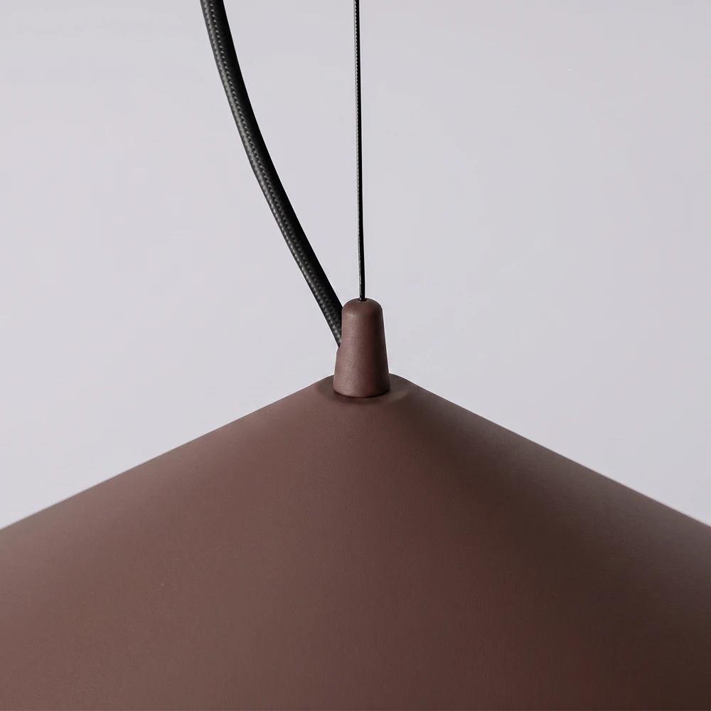 fint-brazowa-lampa-wiszaca-stozek-detale-lamperiaconcept fint brazowa lampa wiszaca stozek detale lamperiaconcept